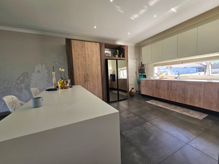 5 Bedroom Property for Sale in St Helena Free State